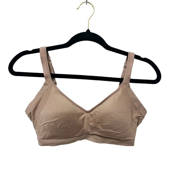 WARNERS Wire Free Padded Nude Bra, Size Medium - Picture 1 of 6